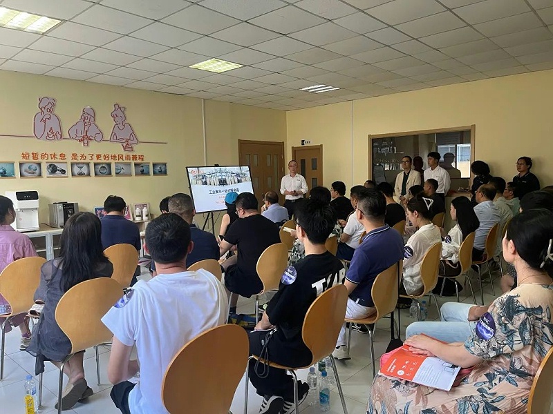 長(zhǎng)三角智造雙城匯走進(jìn)依斯倍 (5)